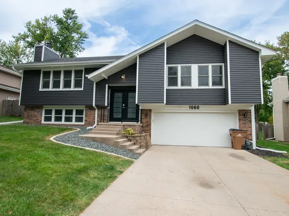 1660 NW 99th Ct, Clive, IA 50325