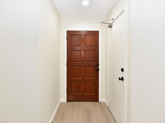 5th image of 7034 River Bluff Dr
