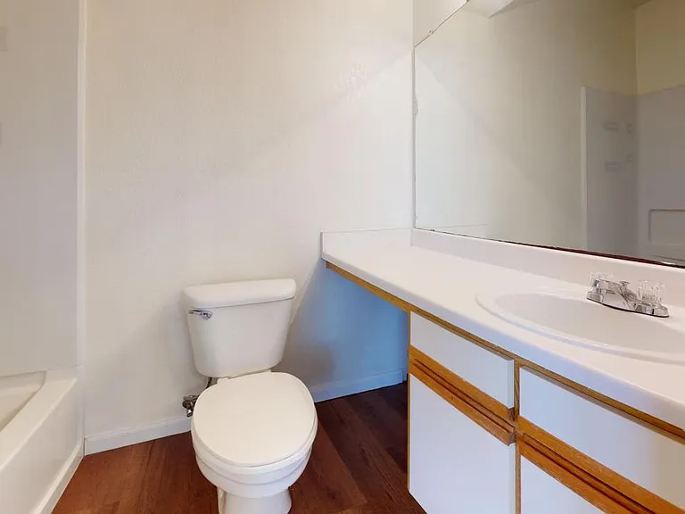 515 Parkway #201 — Photo 3