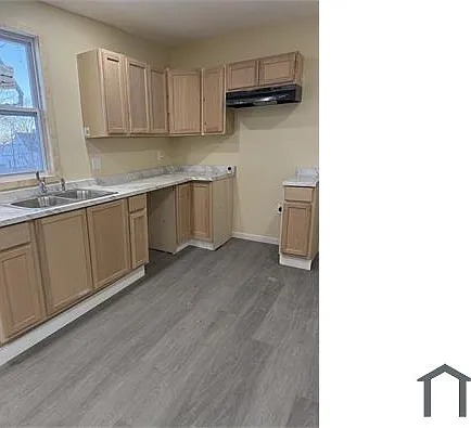 3 bed, 1310 sqft, $1,350 — Photo 2
