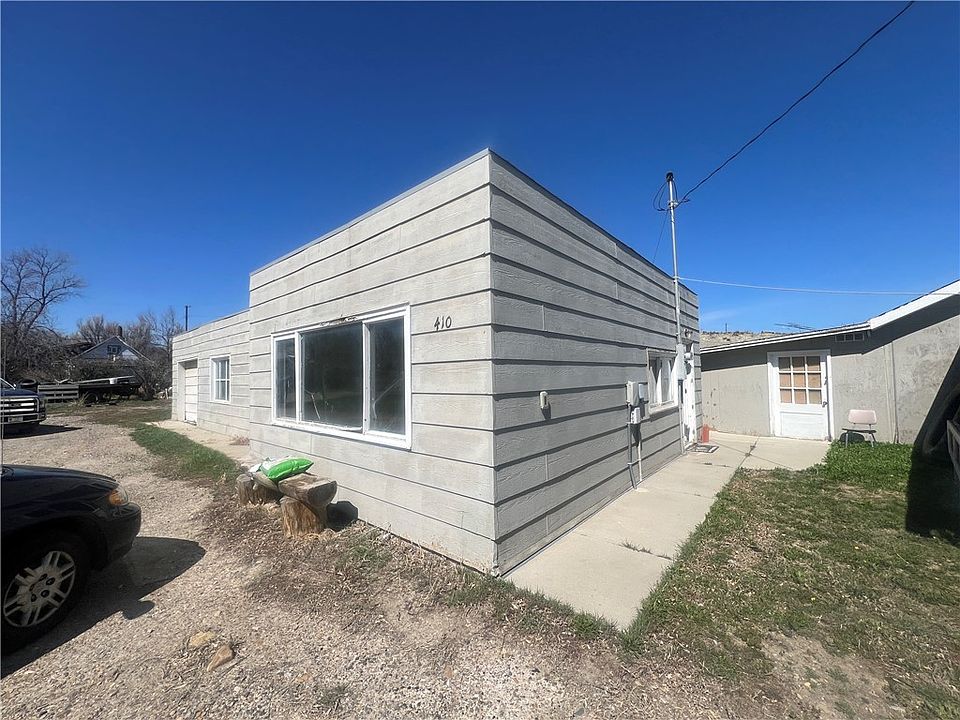 1st image of 410 4th Ave E