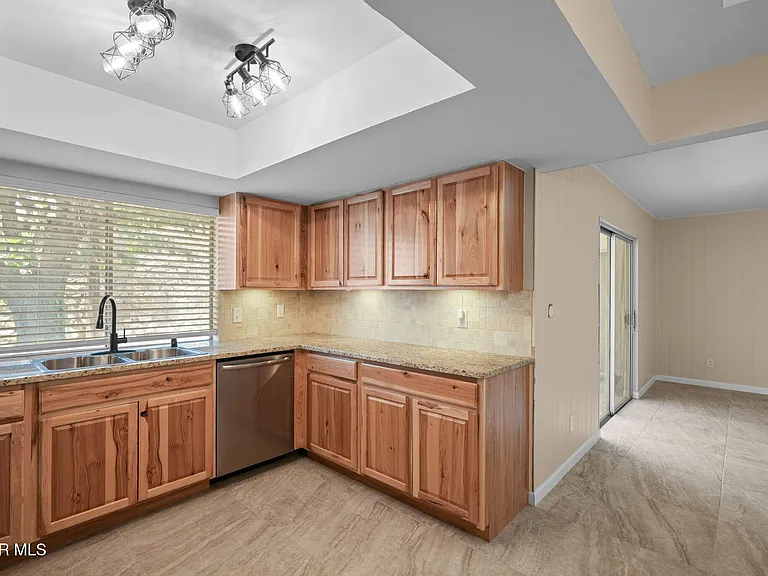 10337 Galahad Way — Photo 30