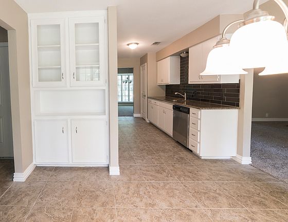 3rd image of 2810 Oak Valley Dr