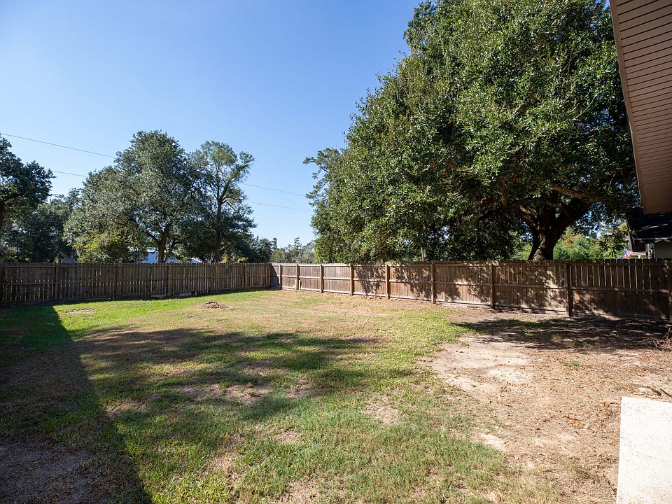 2421_WALKER_ROAD-backyard-scaled_10132025