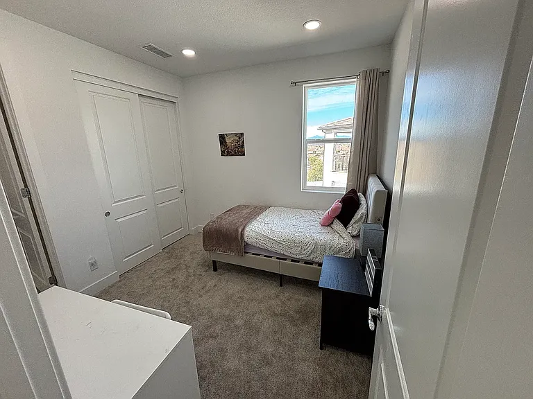 19284 Blackthorn Dr — Photo 8