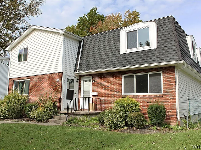 116 Berehaven Dr #LEFT — Photo 1