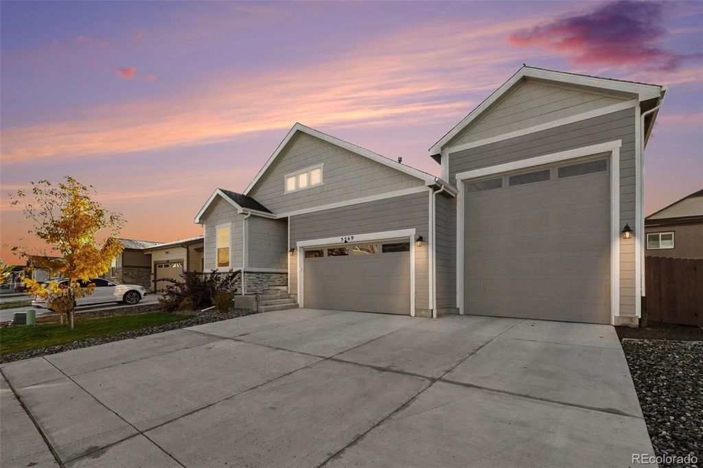 5569 Bay Hill Drive