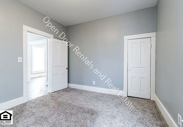 515 N State St #515 N STATE — Photo 16
