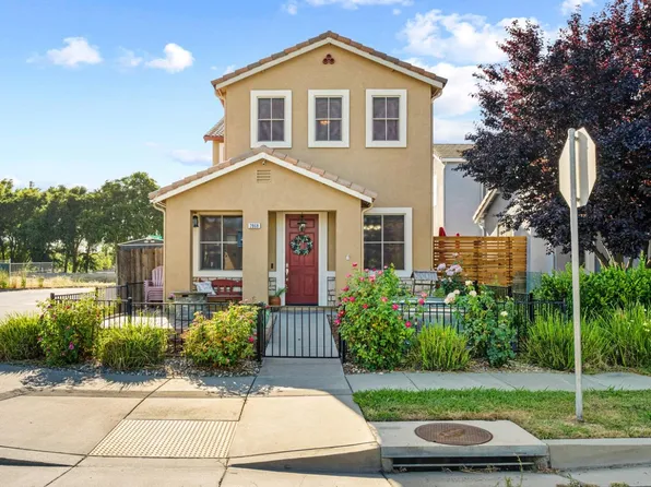 2868 Crested St, West Sacramento, CA 95691