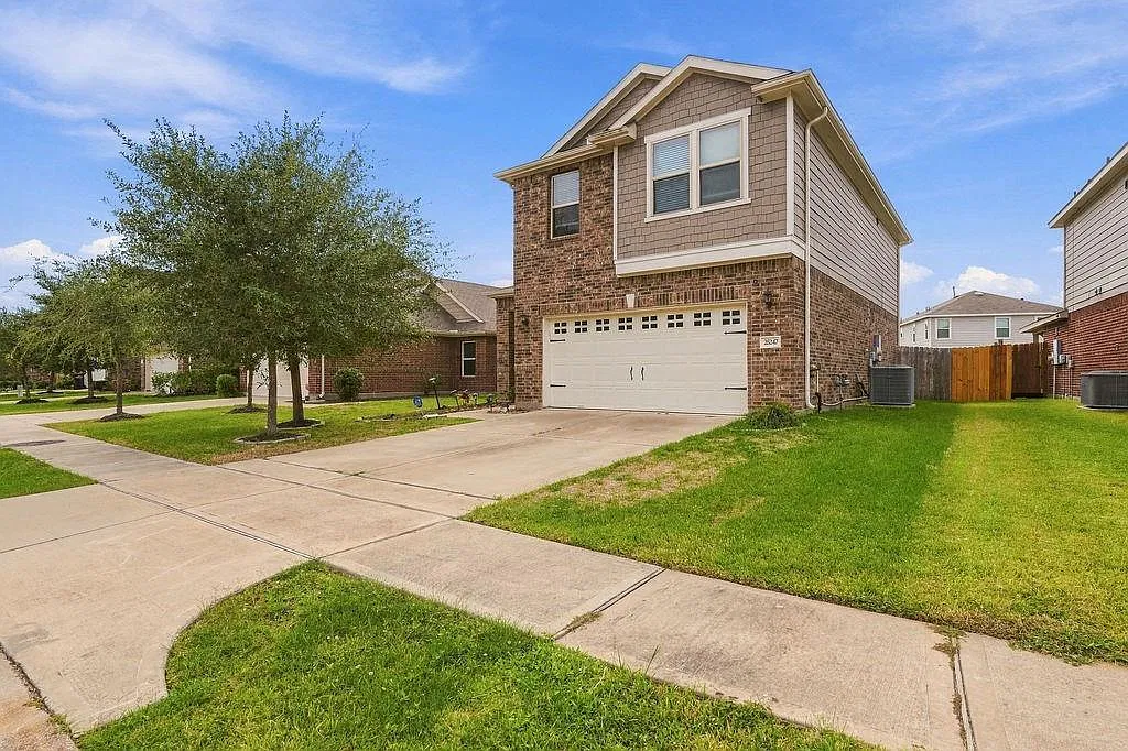 3 bed, 2.5 bath, 1937 sqft, $2,050 — Photo 4