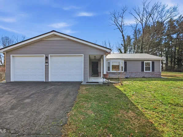 109 Canterbury Ln, Bristol, VA 24201