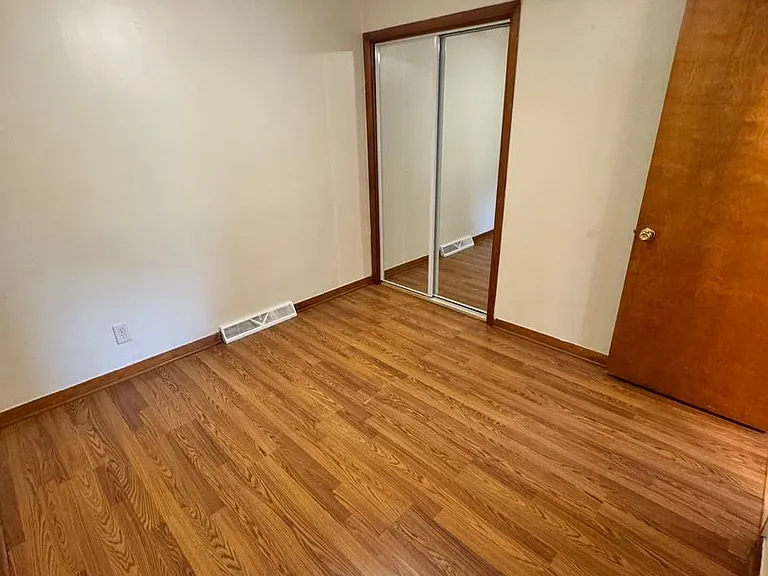 4409 Sunnybrook Dr SE — Photo 17