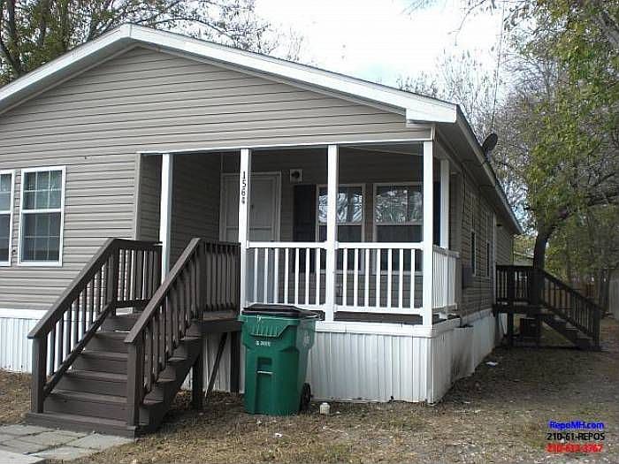1st image of 115 E New Braunfels St