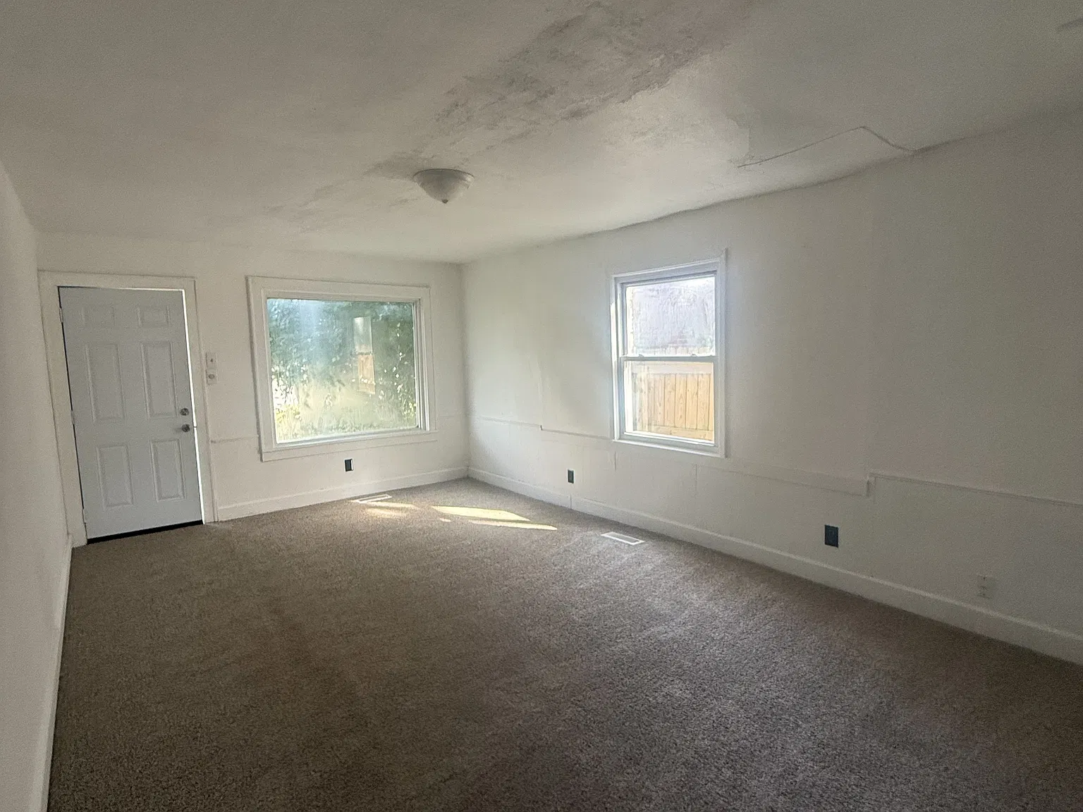 1913 Broadway Street - 1 — Photo 2