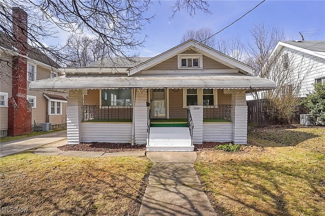 1264 Dietz Ave photo 1