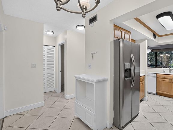 4th image of 2931 SW 87th Terrace #1922