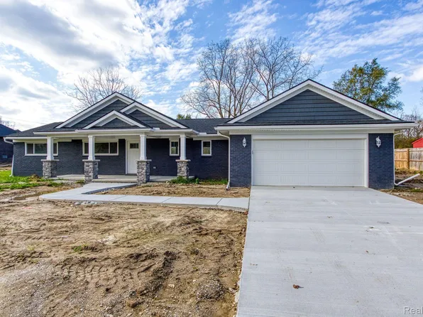 72075 Van Dyke Rd, Bruce Township, MI 48065
