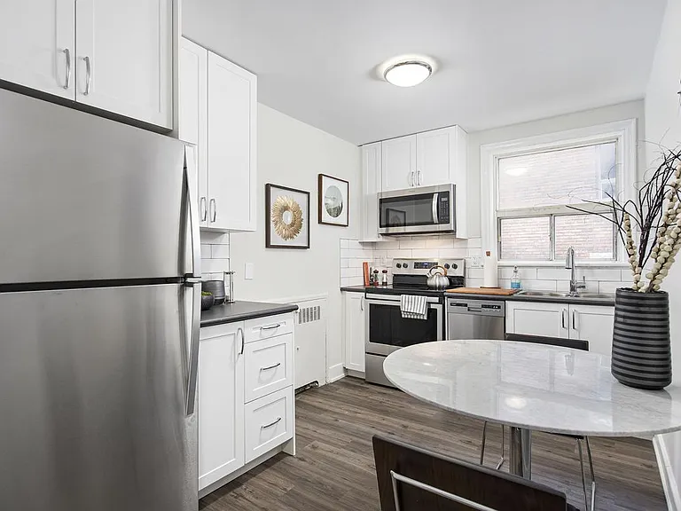 113 Emerald St S — Photo 4