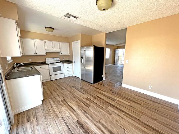 5th image of 605 Grimsby Ave