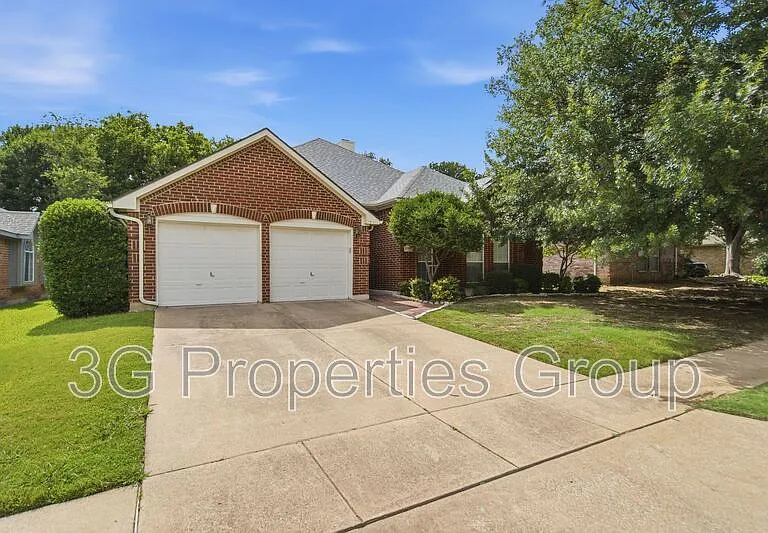 2109 Gisbourne Dr — Photo 1