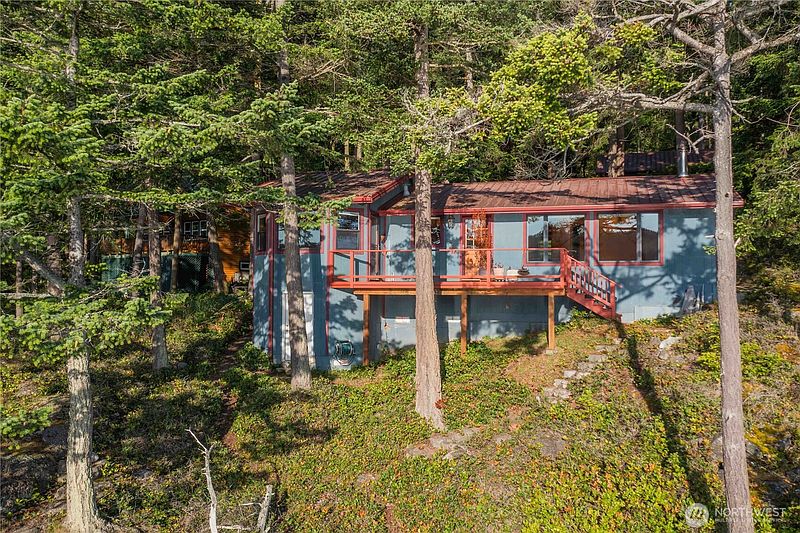 5th image of 755 Ferry Road