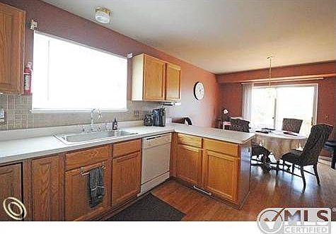 4_Kitchen_1-1.jpg