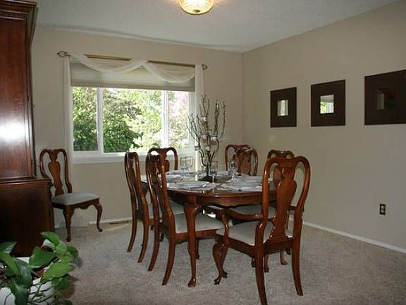 Dining Rm