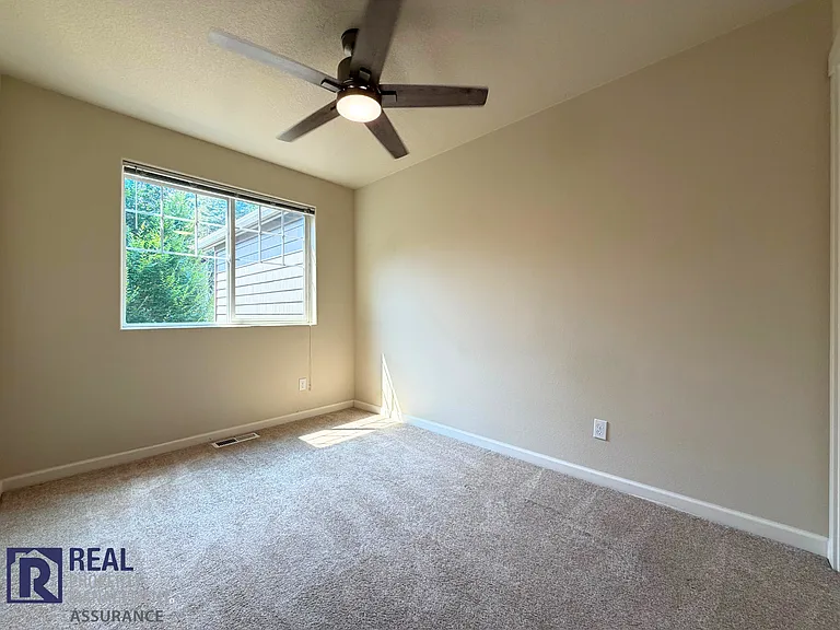 7951 NE Caitlin St — Photo 13