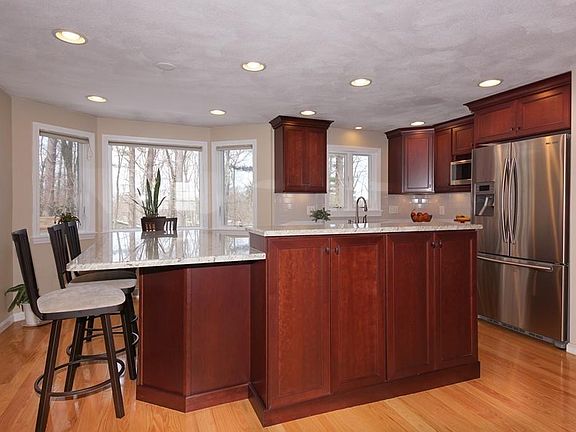 5th image of 17 Briarwood Ln