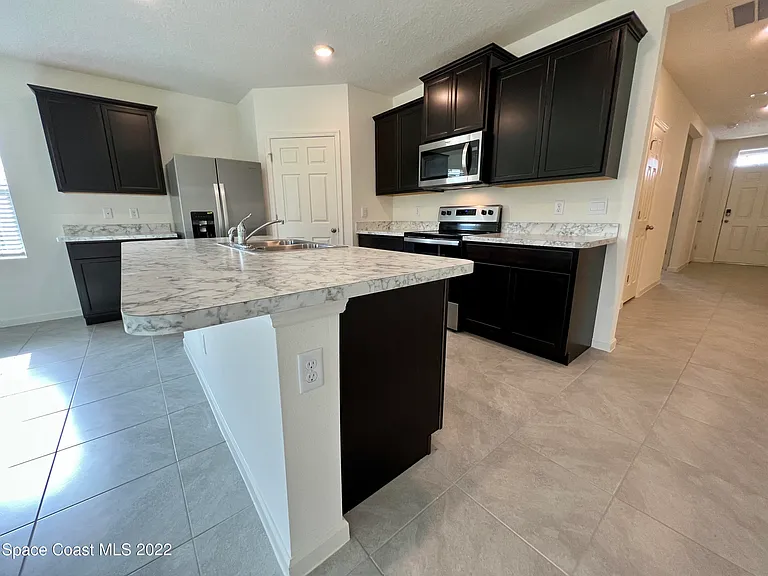 3400 Burrowing Owl Dr — Photo 4