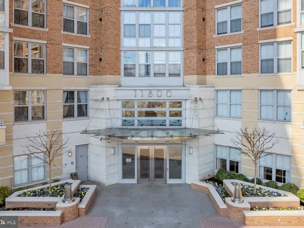 11800 Sunset Hills Rd Unit 204, Reston, VA 20190