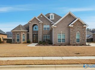 8220 Nantucket Cir, Owens X Rds, AL 35763