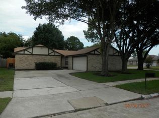 10302 Oak Limb Dr, Houston, TX 77065
