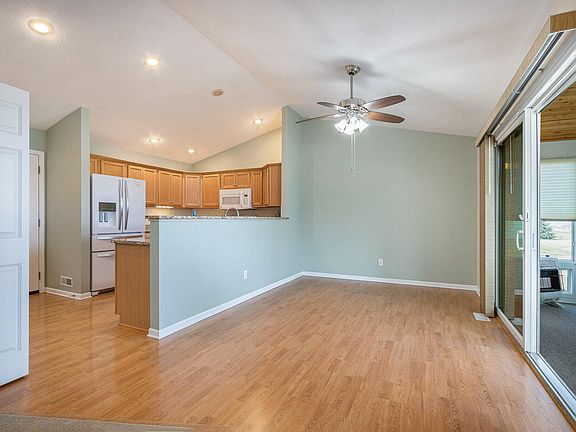 5th image of 2427 Jeffery Ln