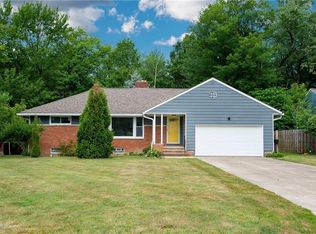 352 Fairlawn Dr, Richmond Heights, OH 44143