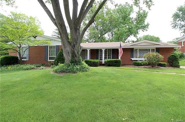 1st image of 337 Lakewood Ln