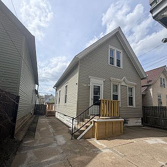 1st image of 1213 S 18th St #A