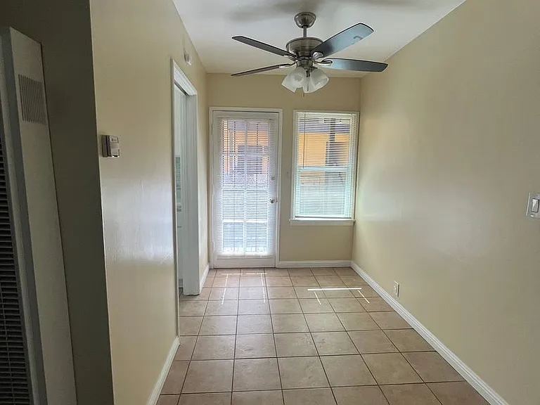 5223 E Carson St — Photo 8