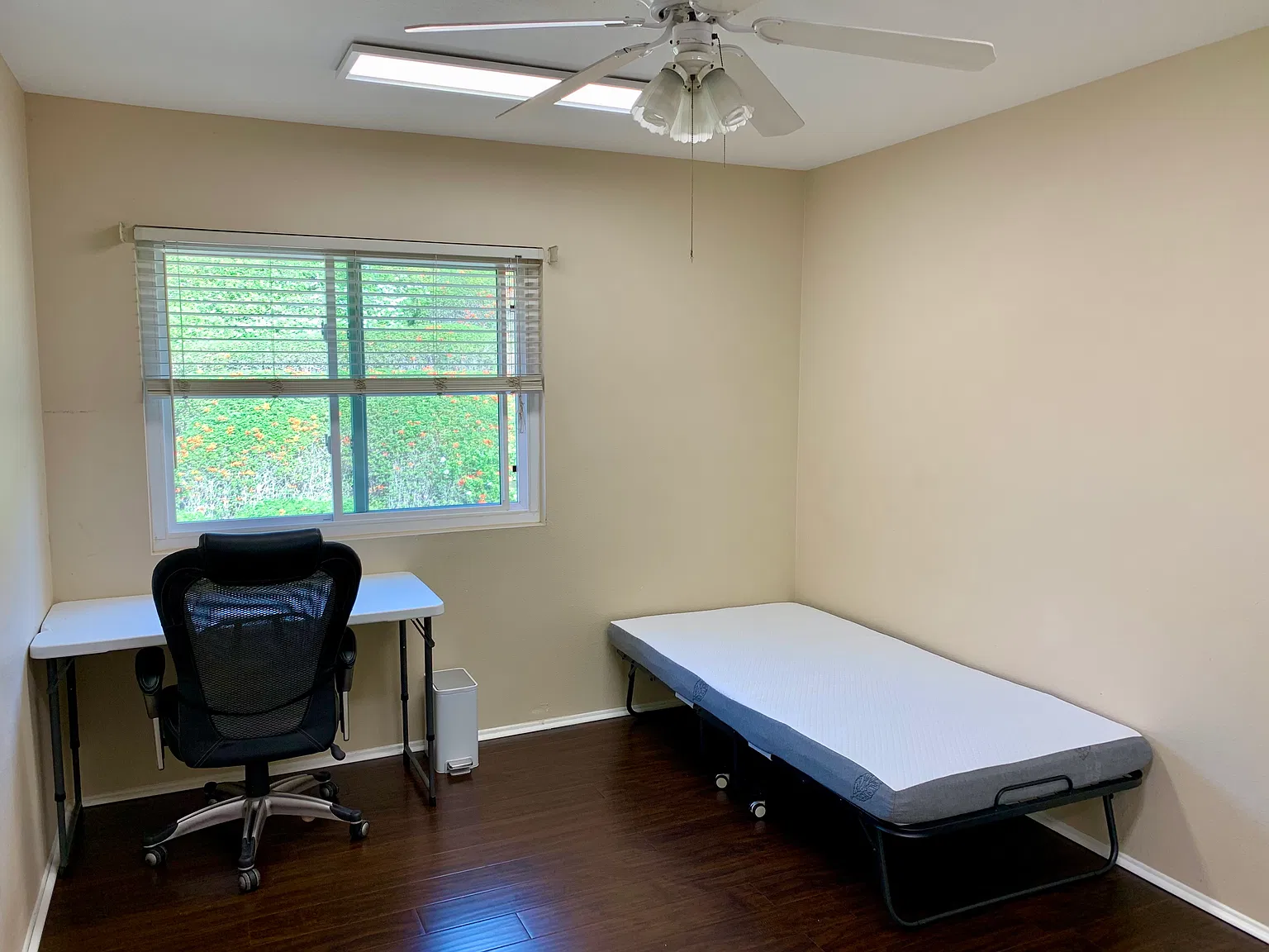 4 bed, 2800 sqft, $1,100 — Photo 3
