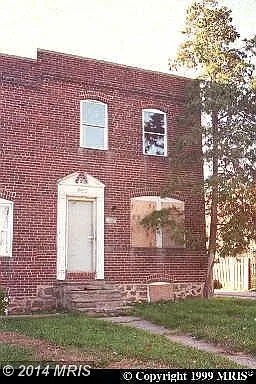 Exterior (Front)
