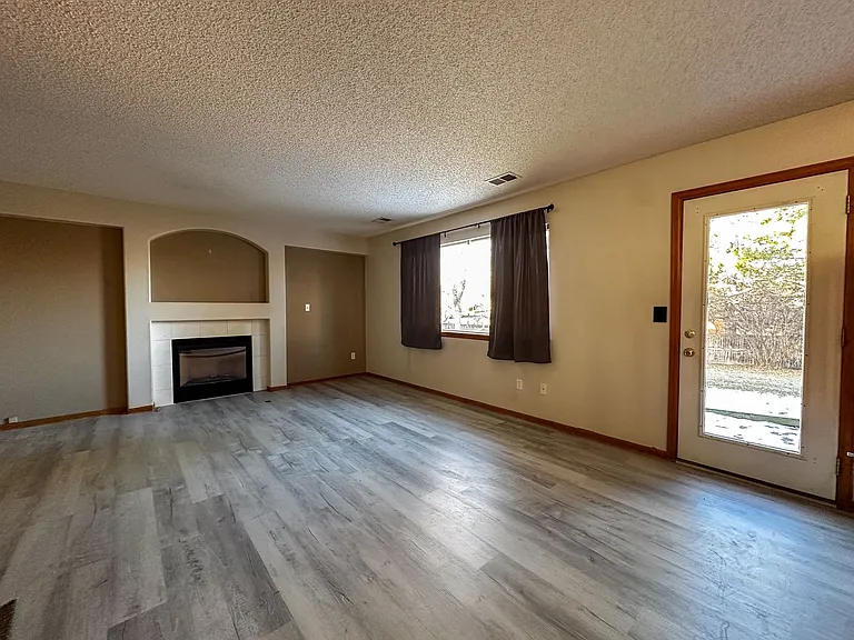 10880 Acadia Pl — Photo 11