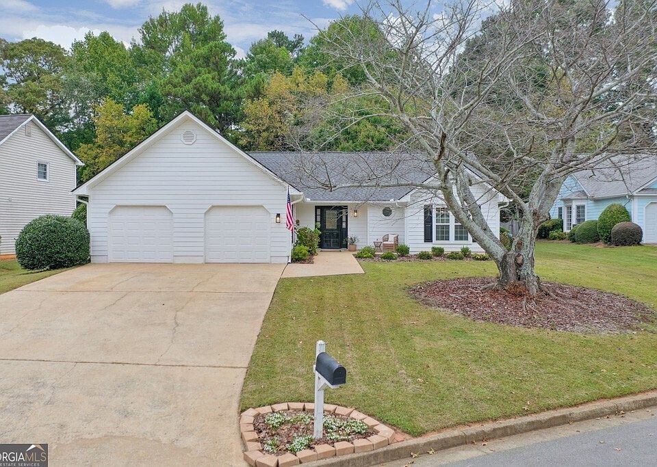 1st image of 4660 Hampton Square Dr