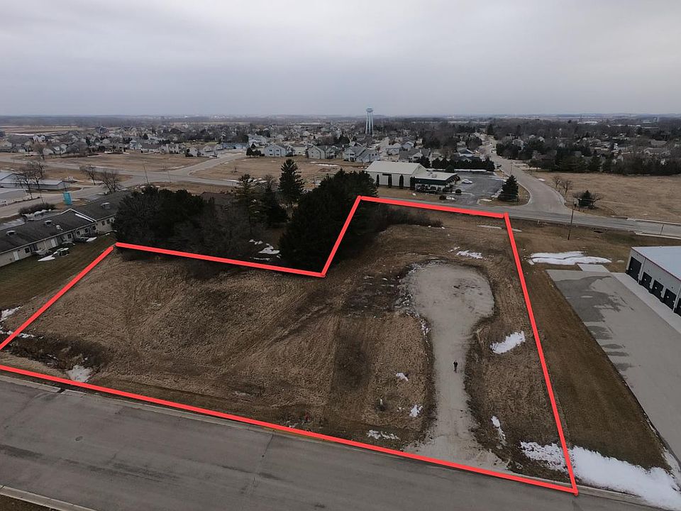 1st image of 255 Lakeview Dr