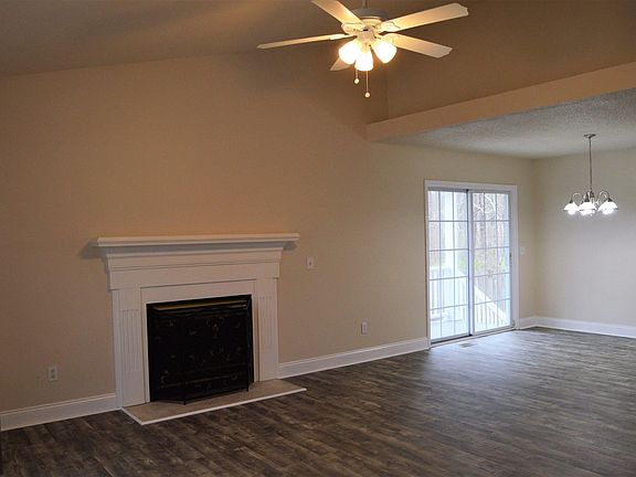 4th image of 1105 Cambridge Oaks Dr