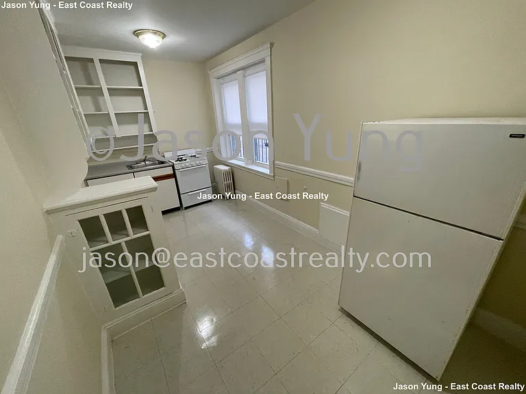 55 Linden St #5 — Photo 5