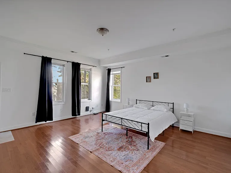 1337 Girard St NW #3 — Photo 23