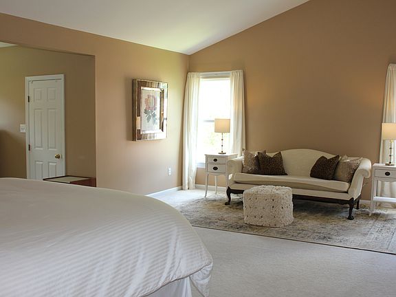3rd image of 2113 Berkshire Club Dr