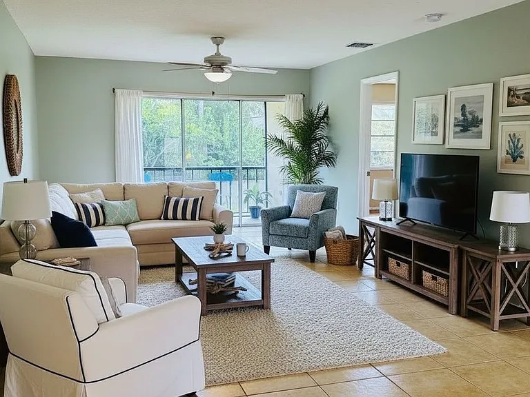 871 NW Sunset Dr #5 — Photo 2