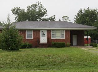 231 Forest Rd, Wilmington, NC 28403