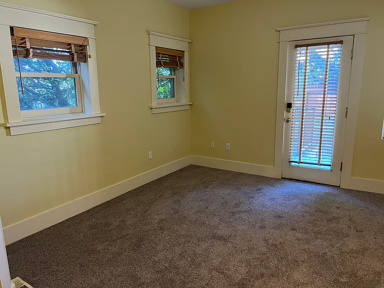 1628 SE Ladd Ave #A — Photo 7